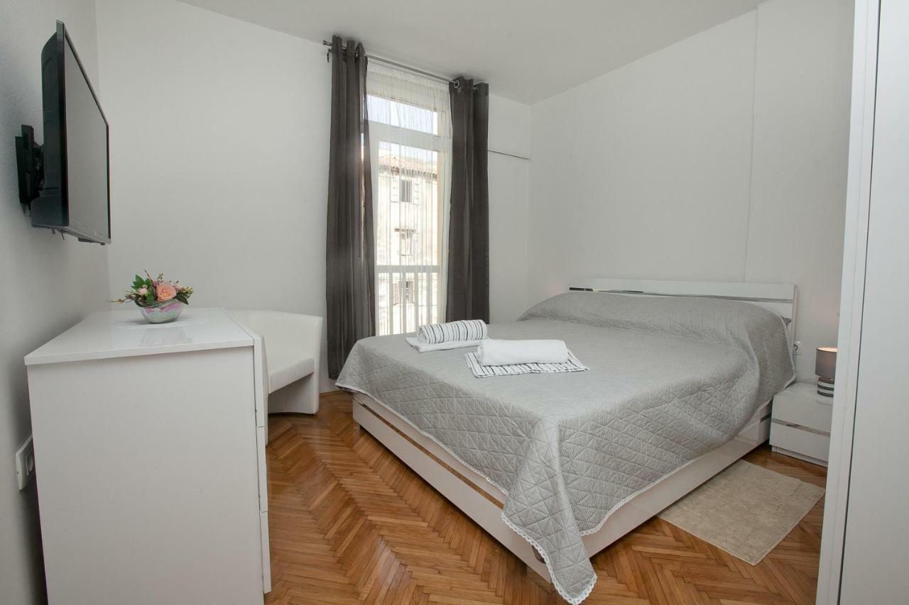 Downtown Apartment Kole Zadar Eksteriør billede
